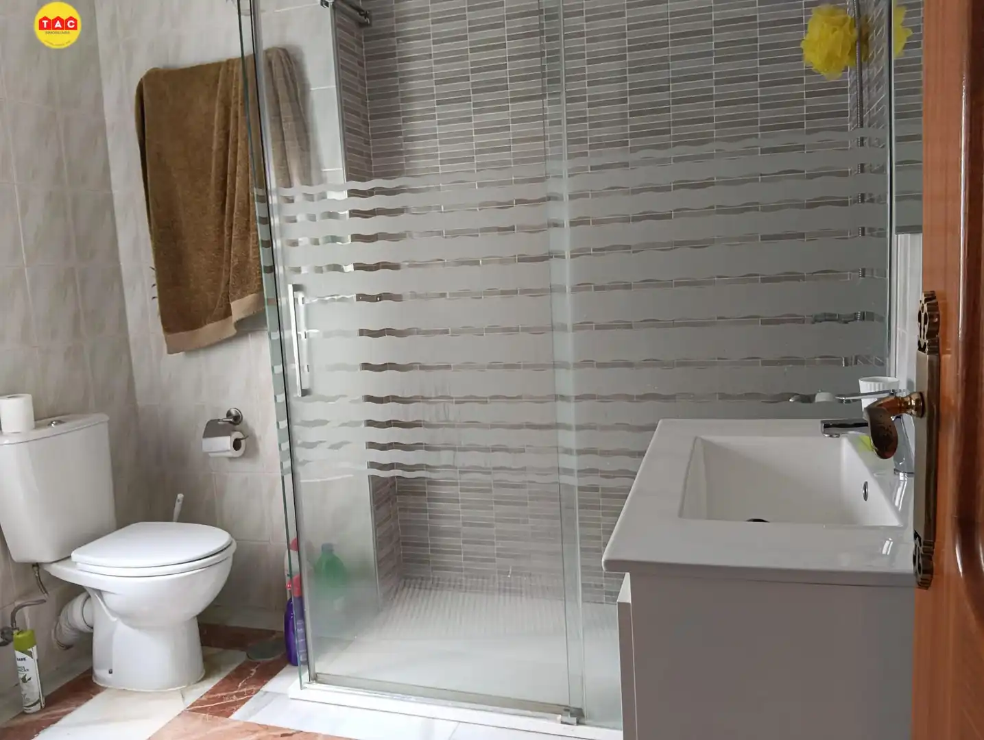 Baño de Piso en venta en Lepe con Aire acondicionado, Terraza y Trastero