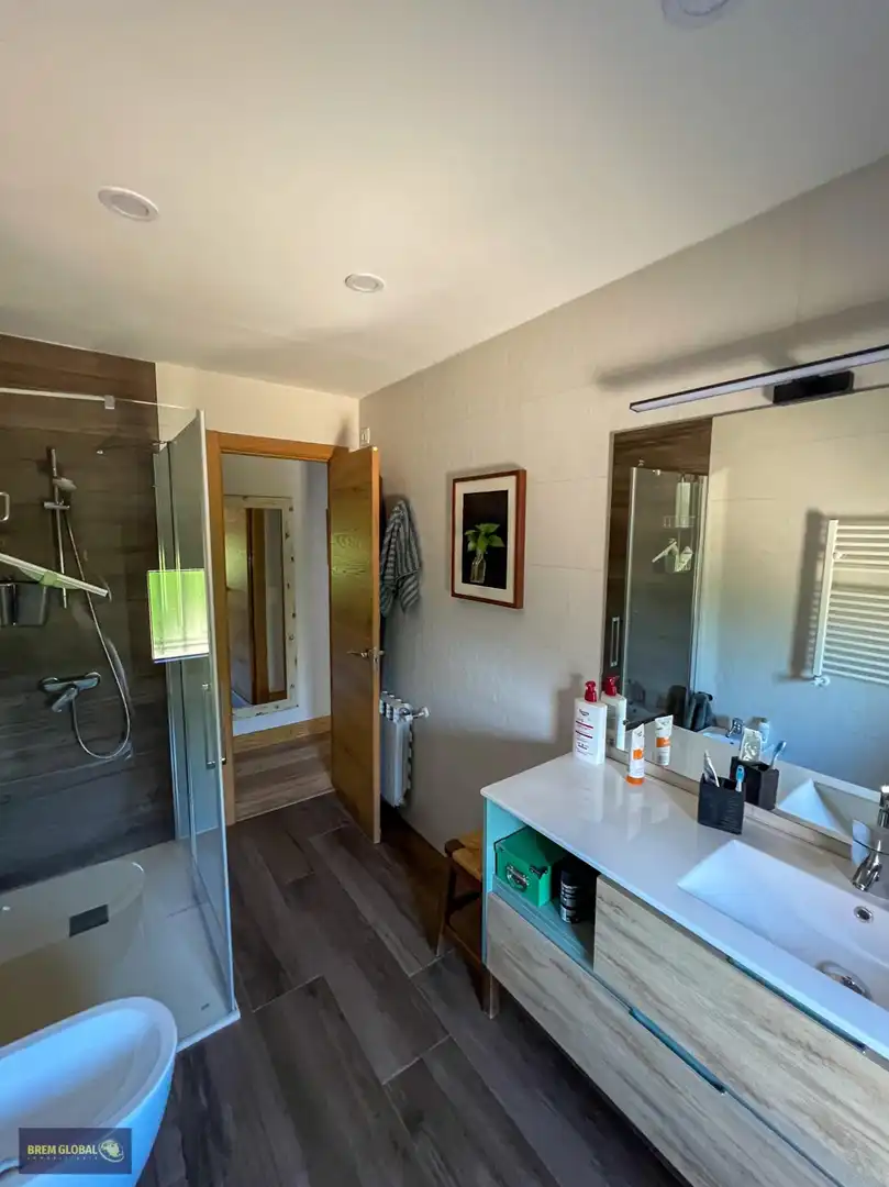 Baño de Casa o chalet en venta en Buitrago del Lozoya con Calefacción, Jardín privado y Terraza