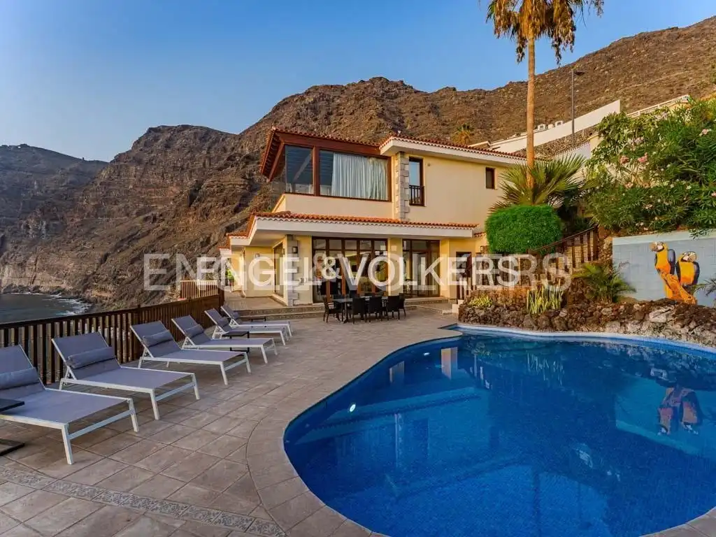 Houses for sale in Acantilados de Los Gigantes