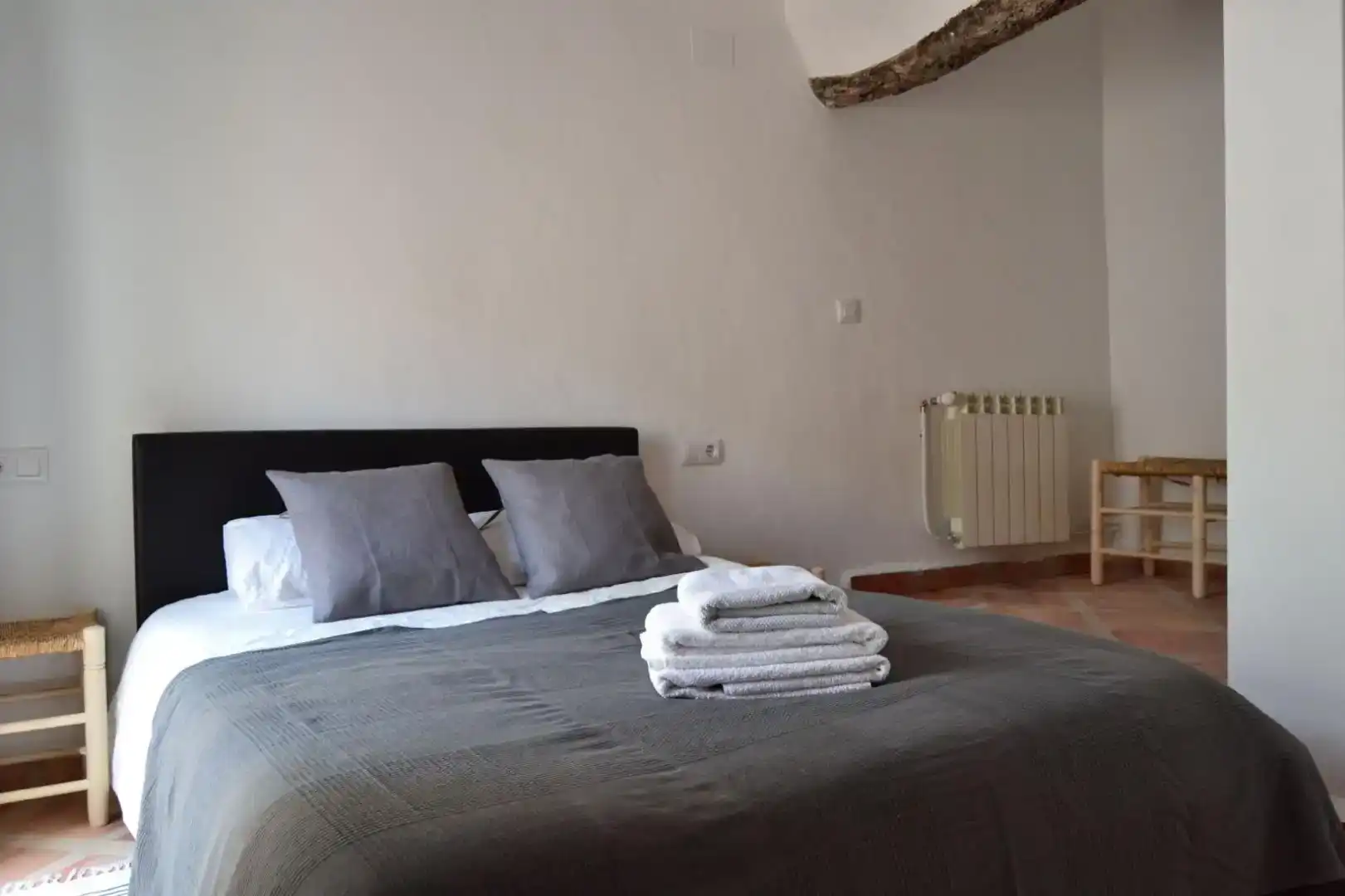 Bedroom of Flat for rent in Castell de Castells  with Storage room, Furnished and Oven