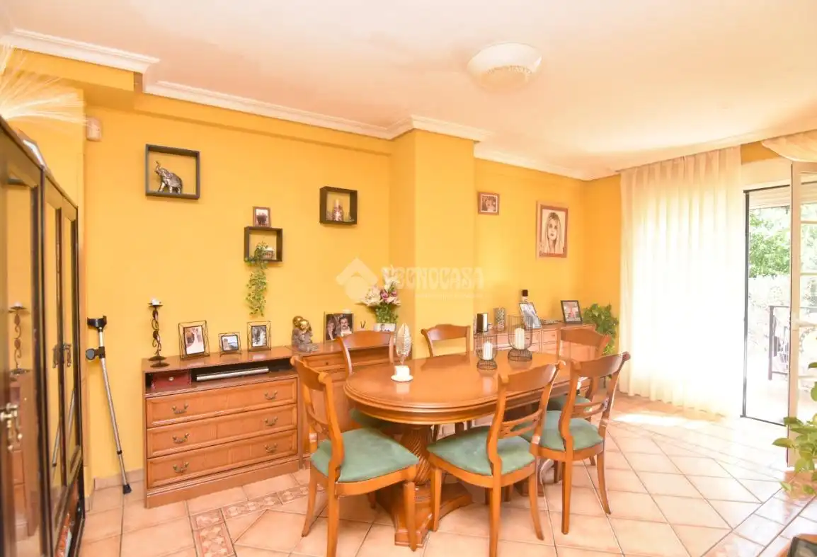 Comedor de Casa adosada en venta en Villaviciosa de Odón con Aire acondicionado, Calefacción y Piscina
