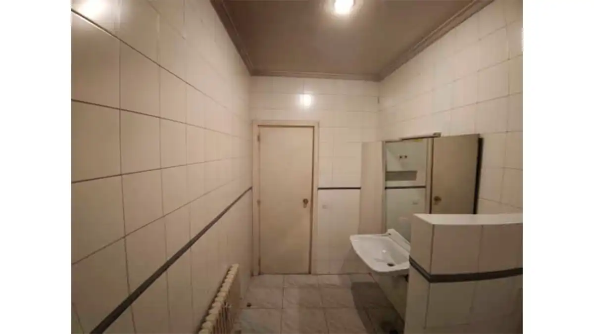 Baño de Local en venta en Vitoria - Gasteiz