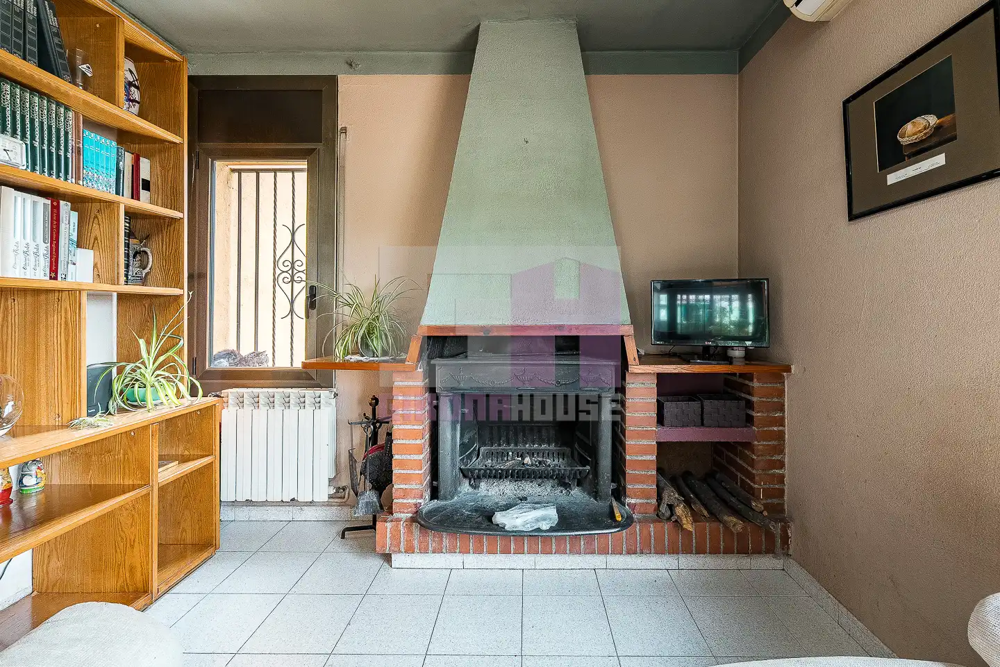 Living room of Houses for sale in Caldes de Malavella  with Air Conditioner, Heating and Private garden