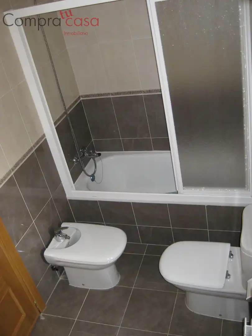 Bathroom of Detached homes for rent in Segovia  with Heating, Private garden and Terrace