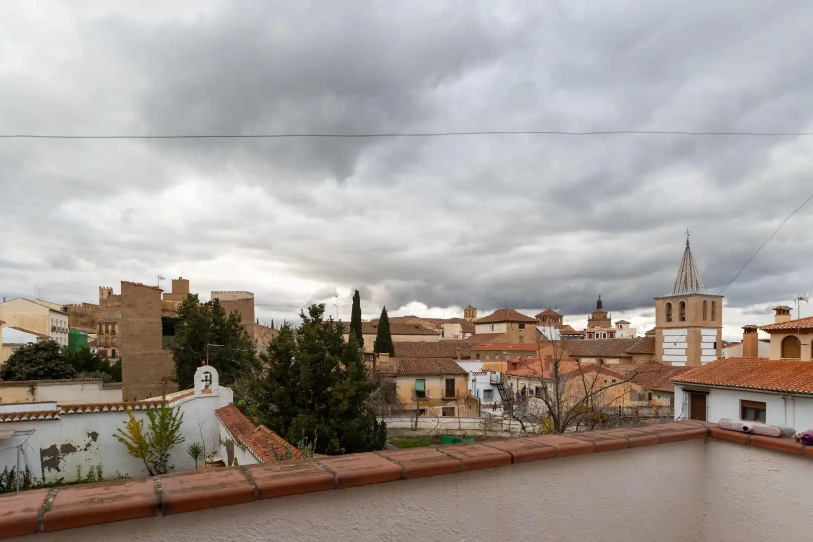 Vista exterior de Edificio en venta en Guadix