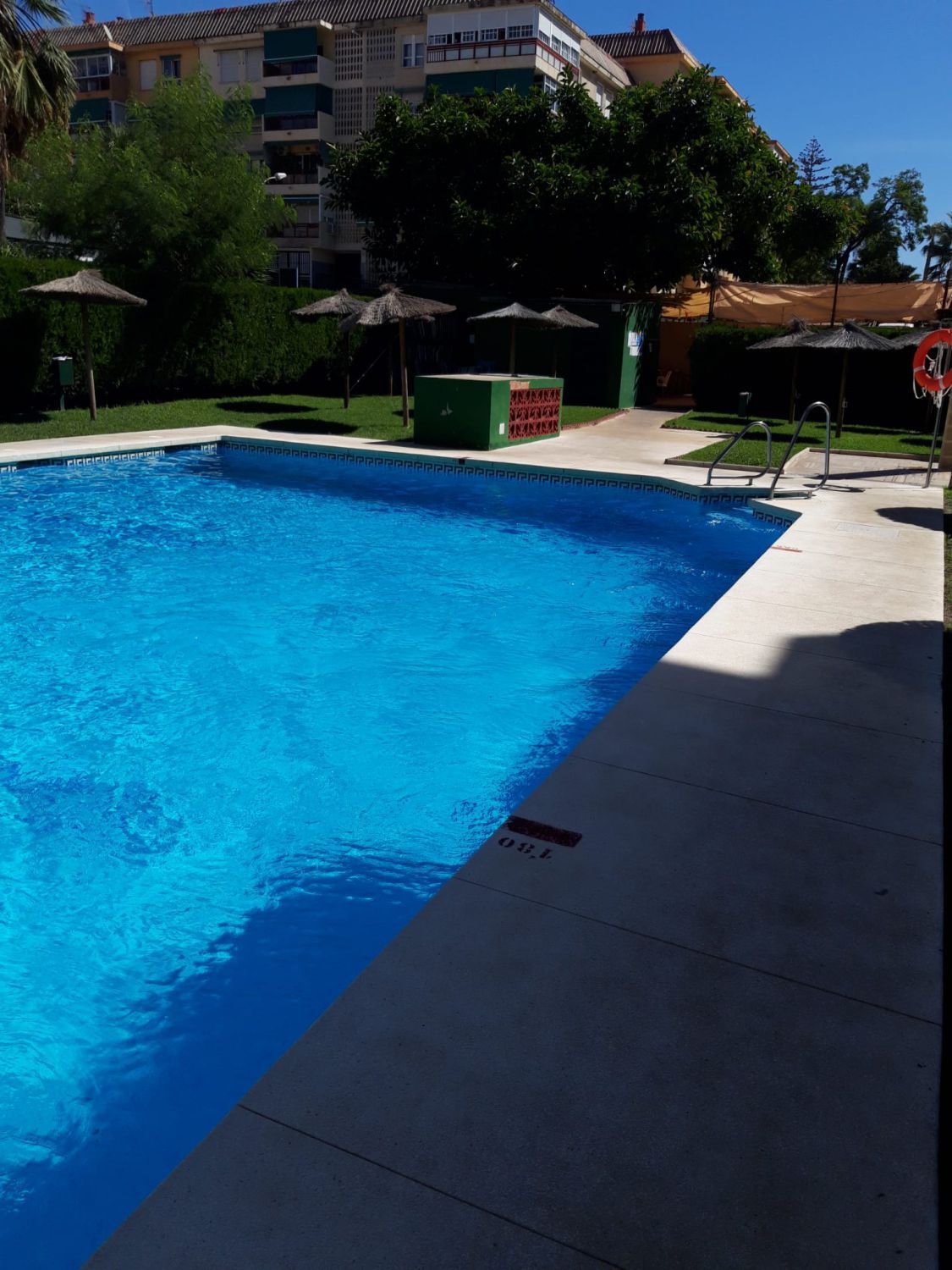 Piscina de Pis en venda en Vélez-Málaga amb Aire condicionat, Terrassa i Piscina comunitària