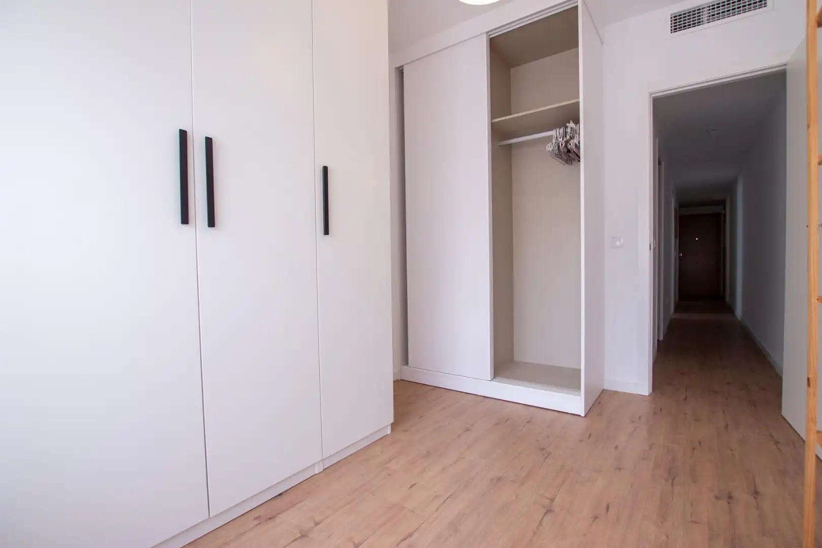 Habitación de Ático en venta en Águilas con Aire acondicionado, Terraza y Amueblado
