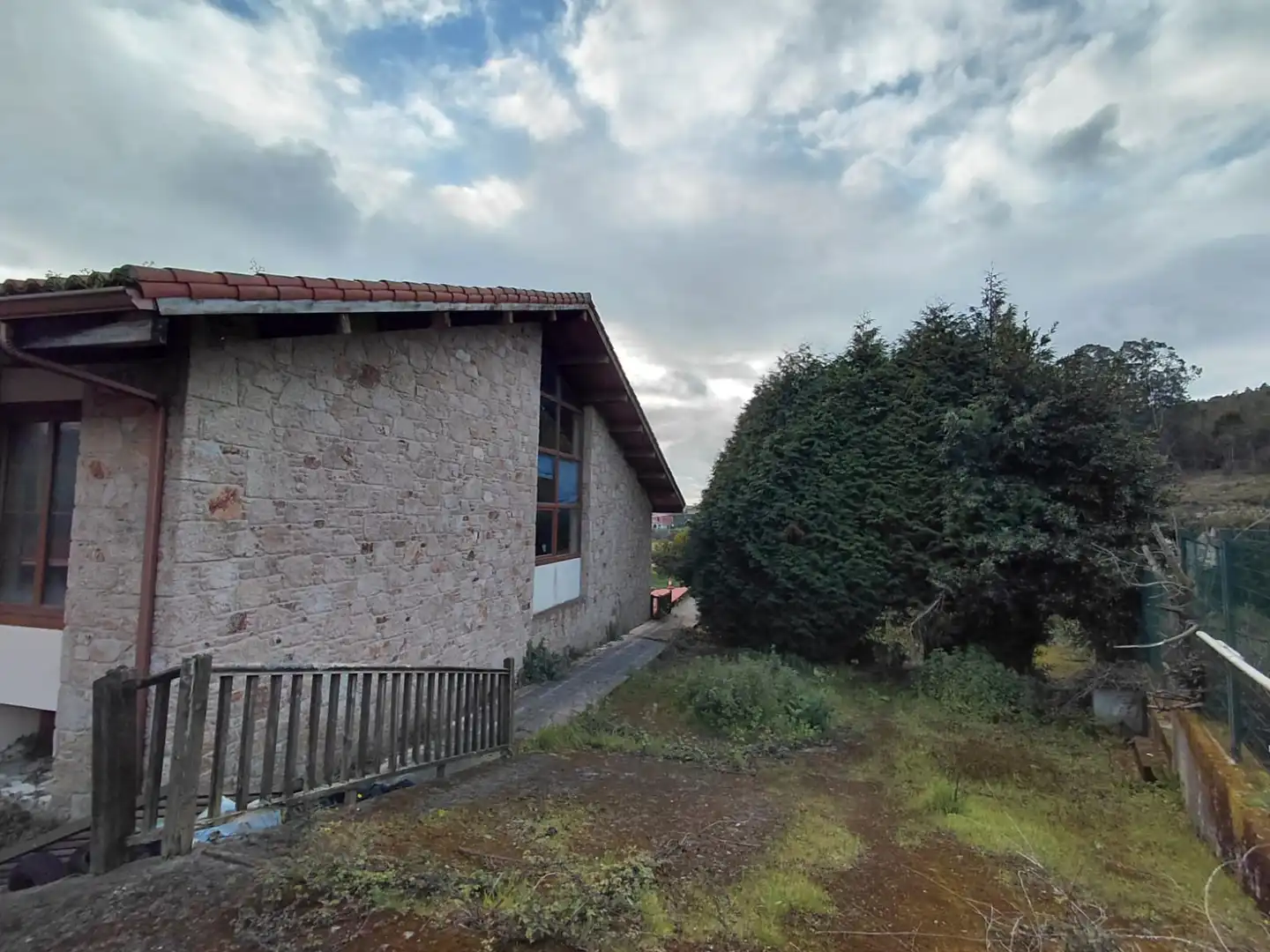 Vista exterior de Casa o xalet en venda en Arteixo amb Jardí privat