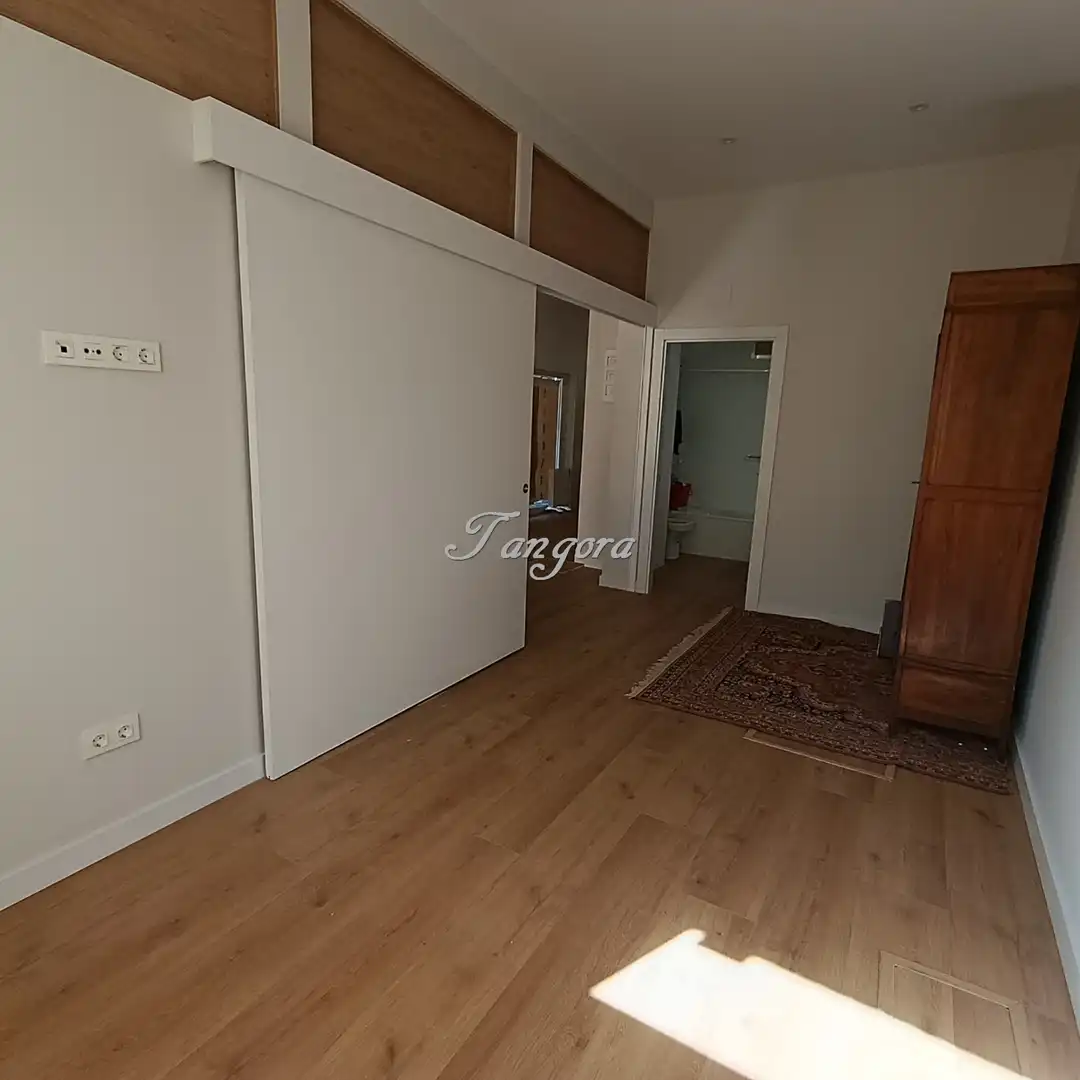 Habitación de Apartamento en venta en Getxo  con Calefacción y Parquet