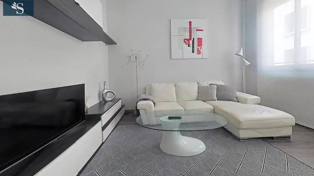 Living room of Flat for rent in Madrid  with Air Conditioner, Heating and Furnished