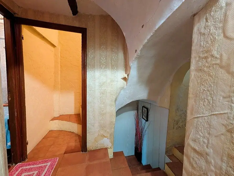 Country homes for sale in Aguarón