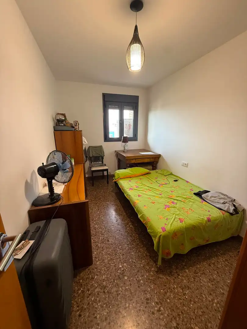 Habitación de Piso en venta en Sagunto / Sagunt con Trastero y Balcón