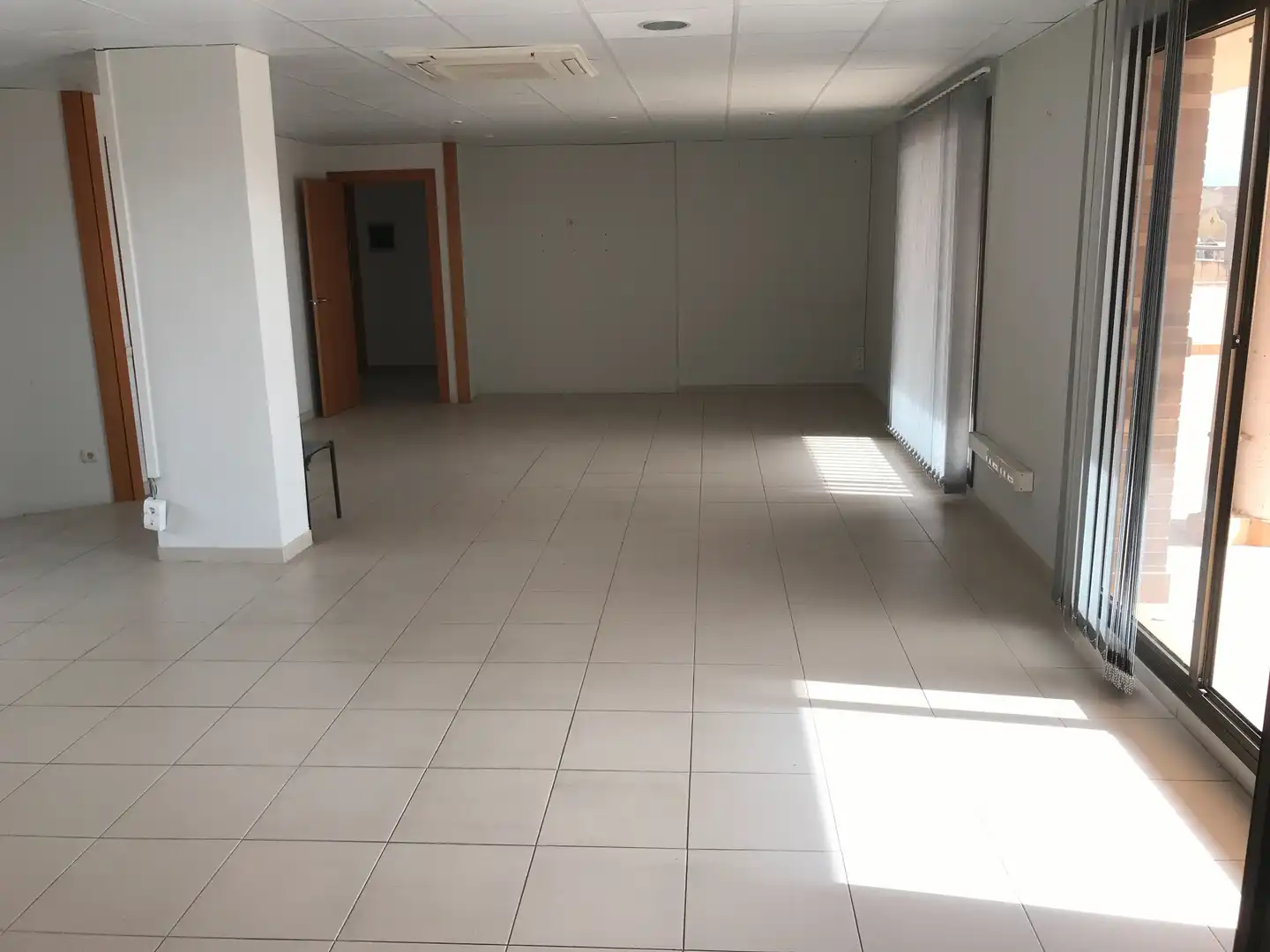 Büro zur Miete in Passatge Camp dels Rolls, 9, Barceloneta - Molí d'en Rovira