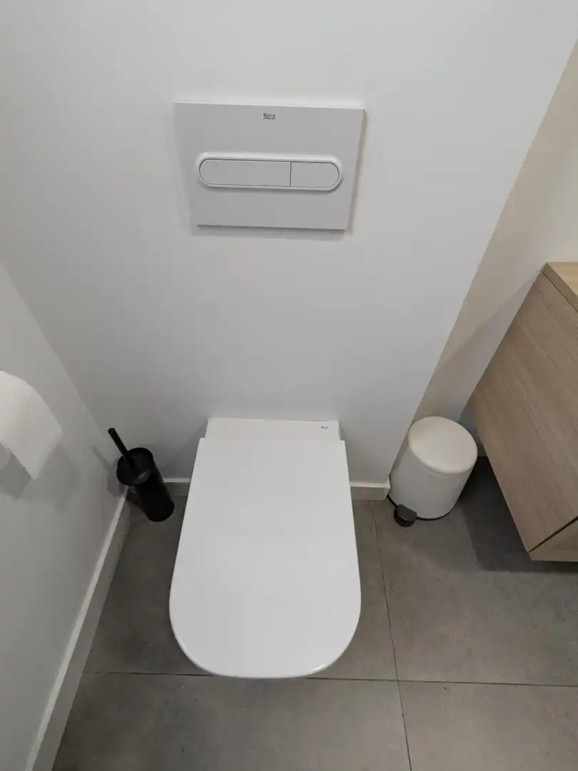 Bany de Pis de lloguer en Valencia amb Aire condicionat, Moblat i Balcó
