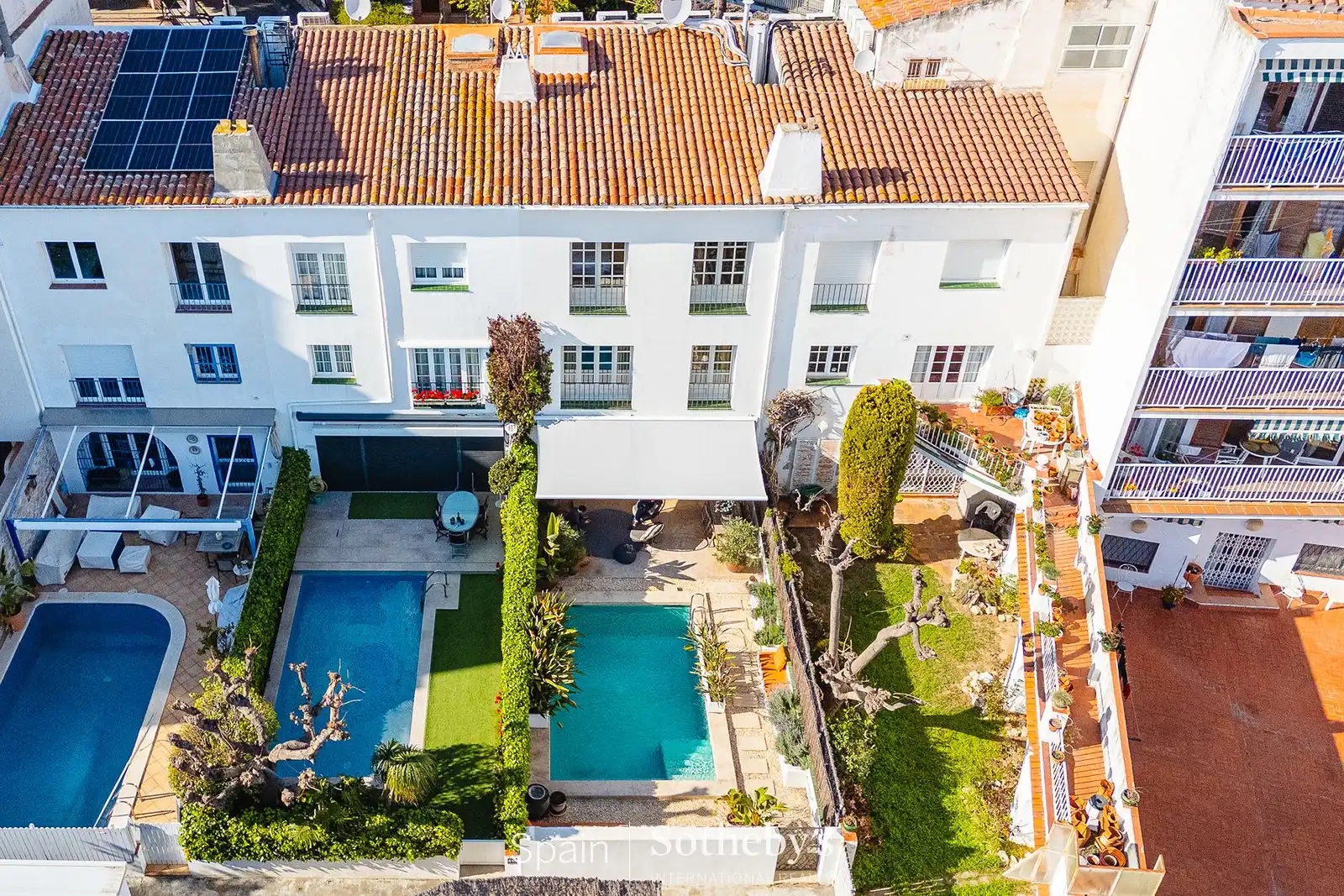 Vista exterior de Casa adosada en venta en Sitges con Aire acondicionado, Calefacción y Jardín privado