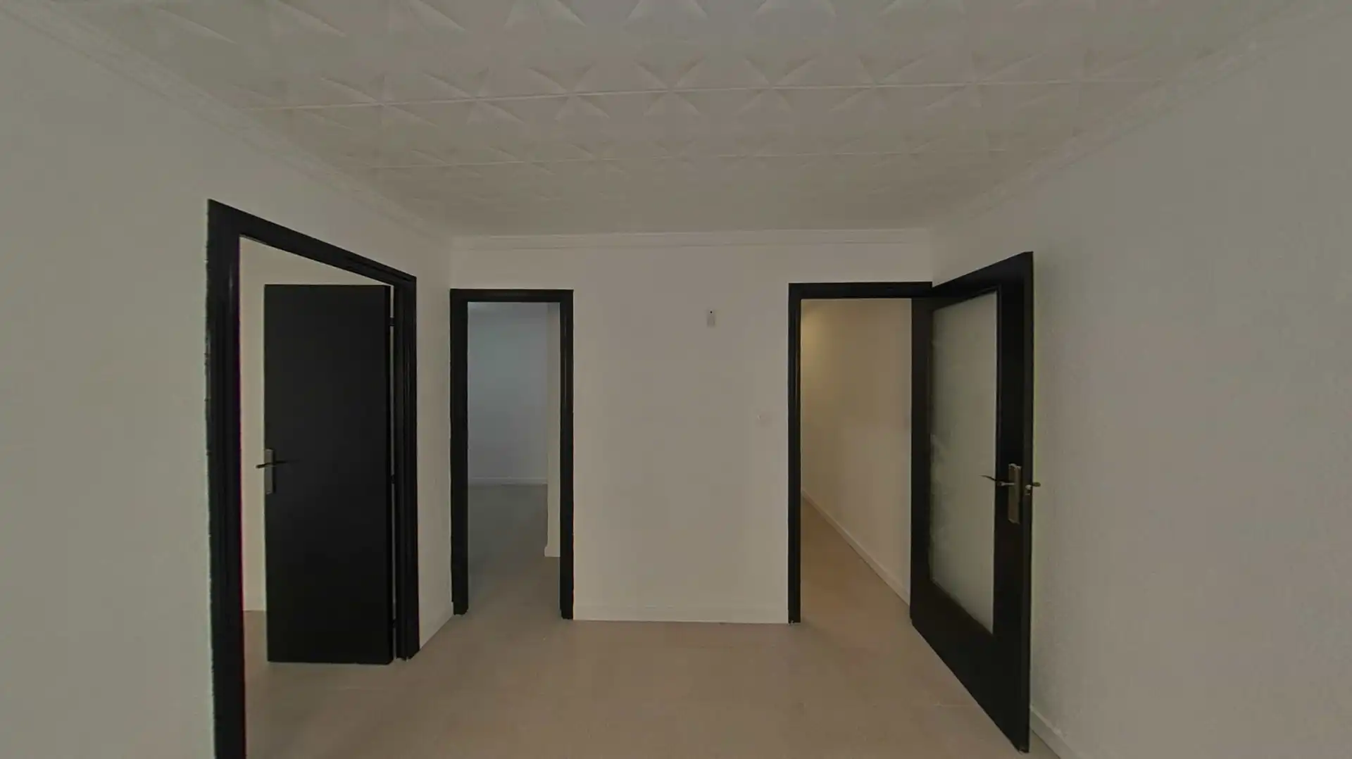 Piso en venta en L'Hospitalet de Llobregat con Calefacción, Parquet y Horno