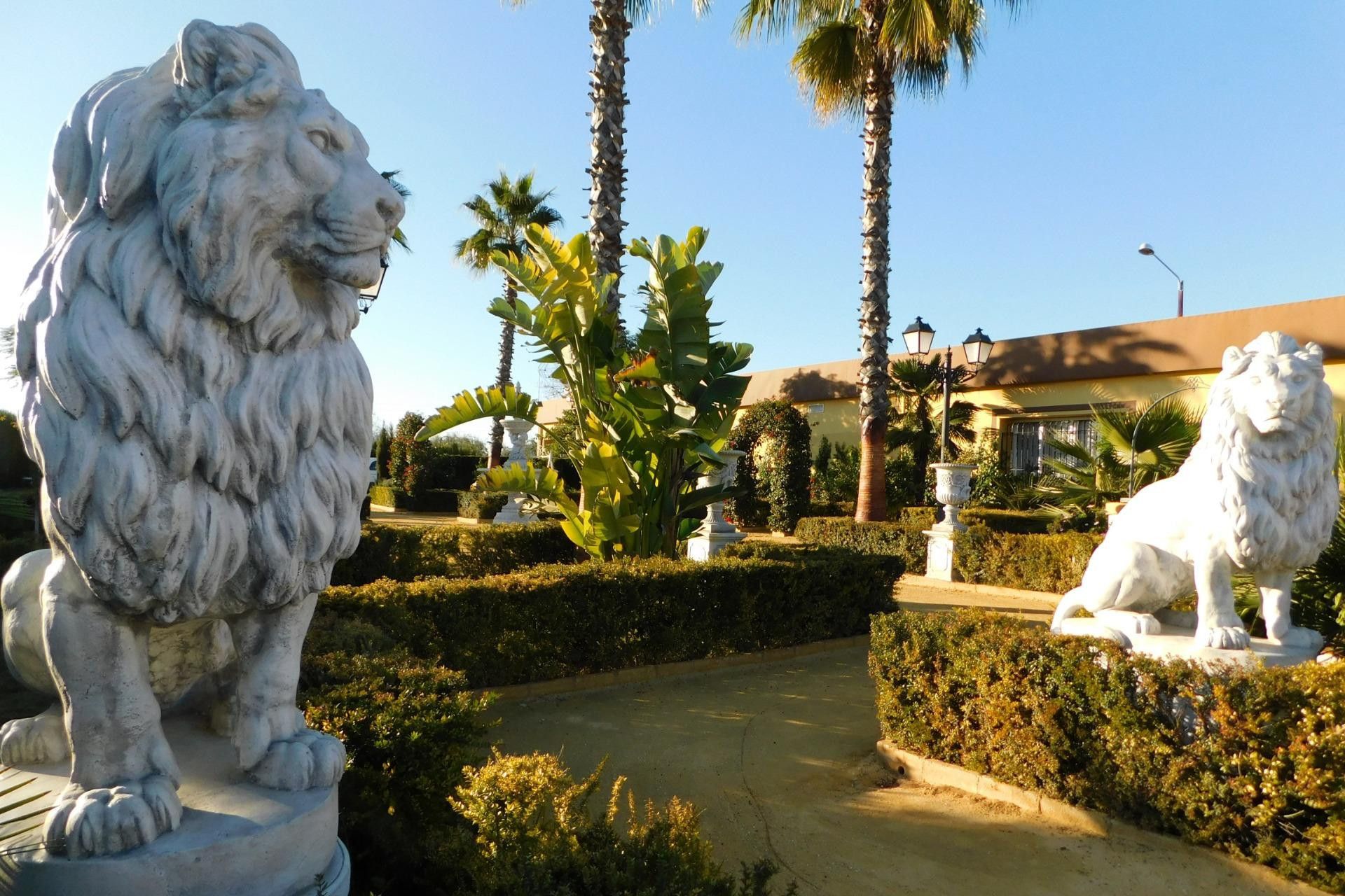 Jardí de Finca rústica en venda en Aznalcázar amb Aire condicionat, Calefacció i Jardí privat