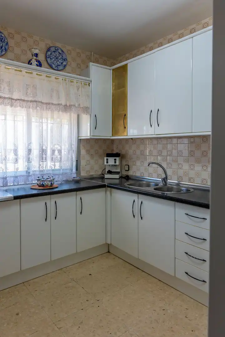 Cocina de Casa o chalet en venta en Guadix con Aire acondicionado, Calefacción y Jardín privado