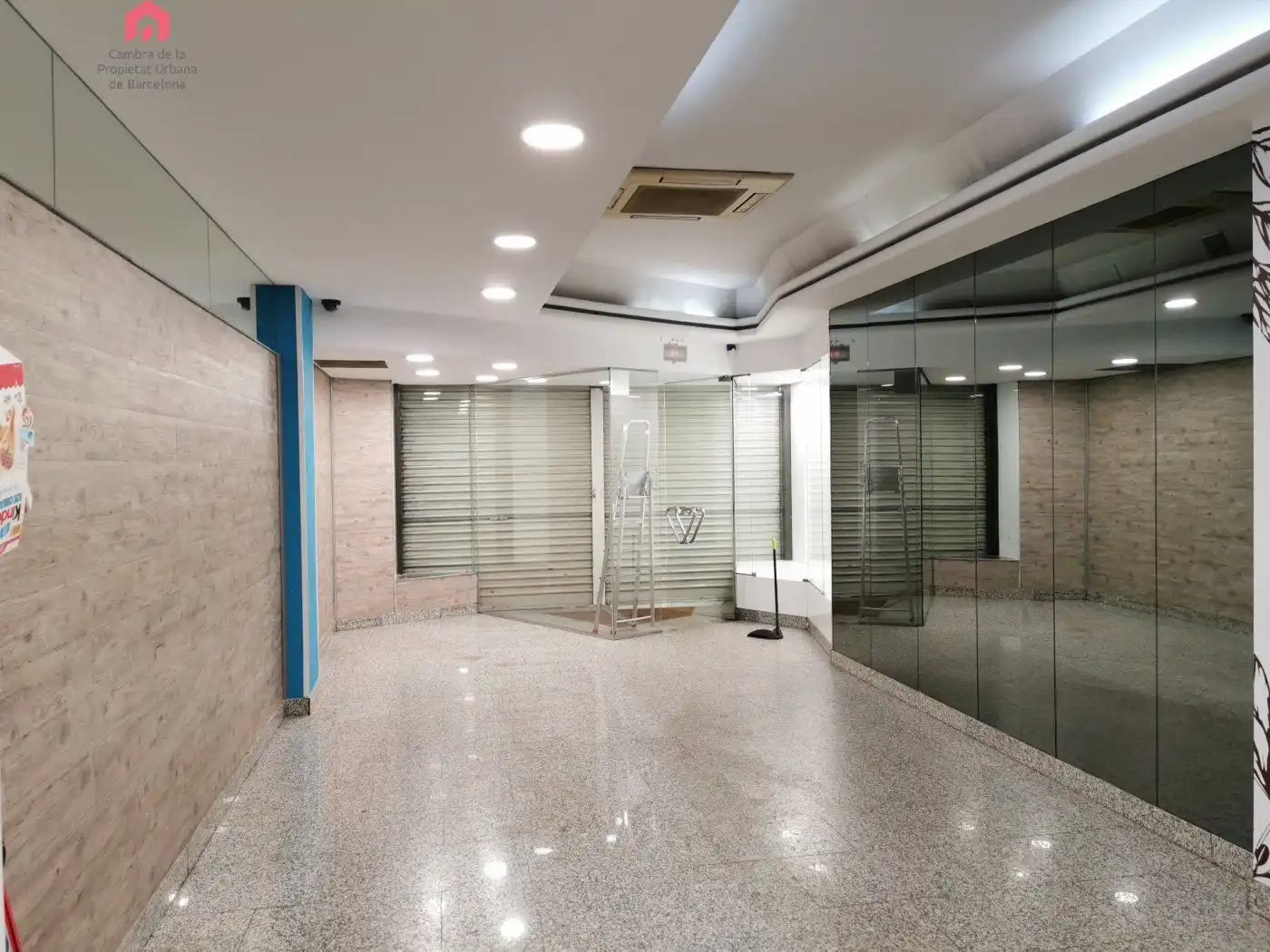 Local comercial en venda a Calle LLUIS COMPANYS 5