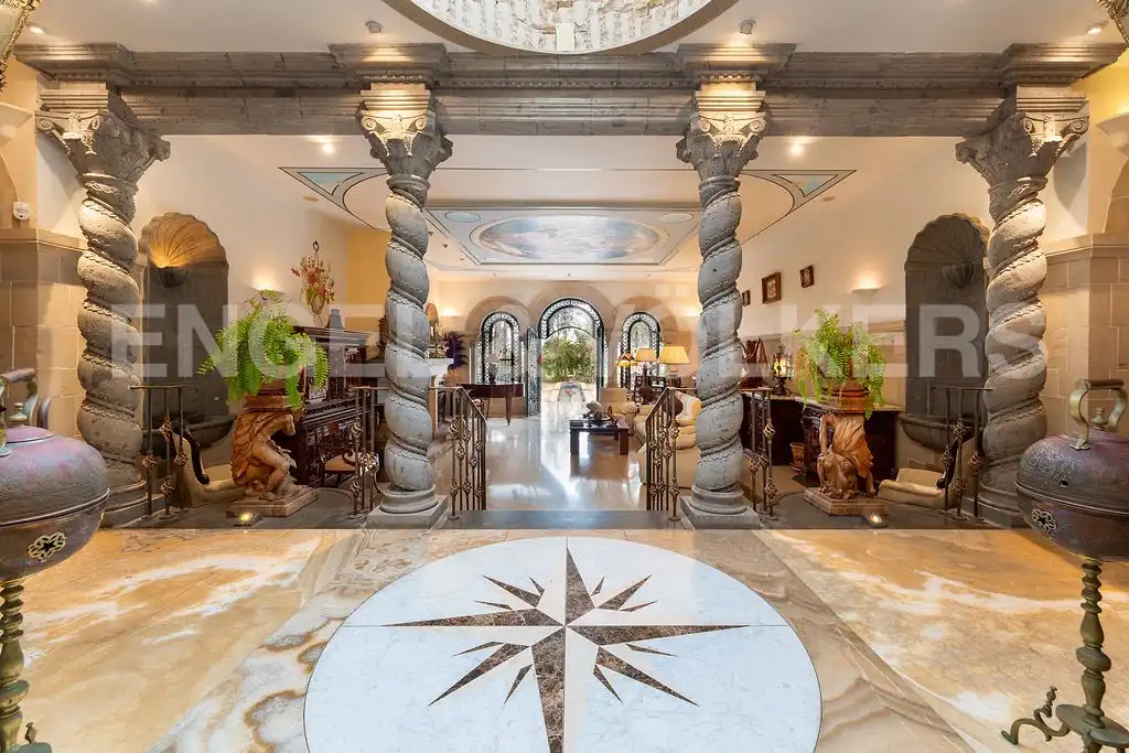 Finca rústica en venta en San Bartolomé de Tirajana con Calefacción y Jardín privado