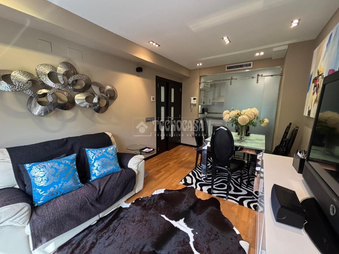 Piso en venta en En Corts - Doctor Waksman , Quatre Carreres,  Valencia Capital