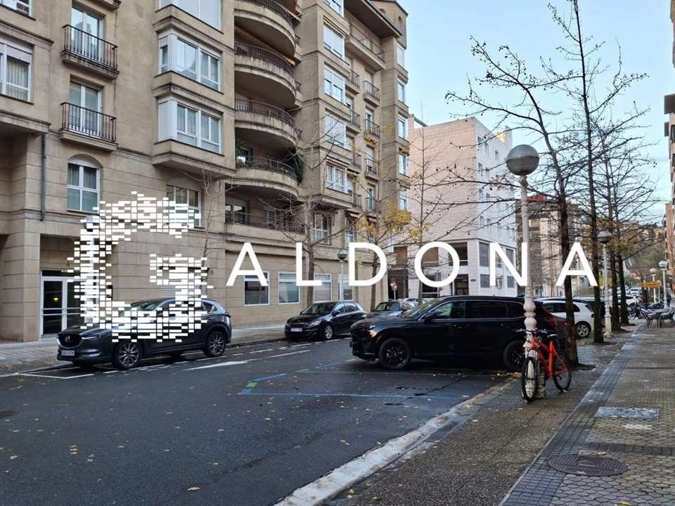 Vista exterior de Garatge en venda en Donostia - San Sebastián 