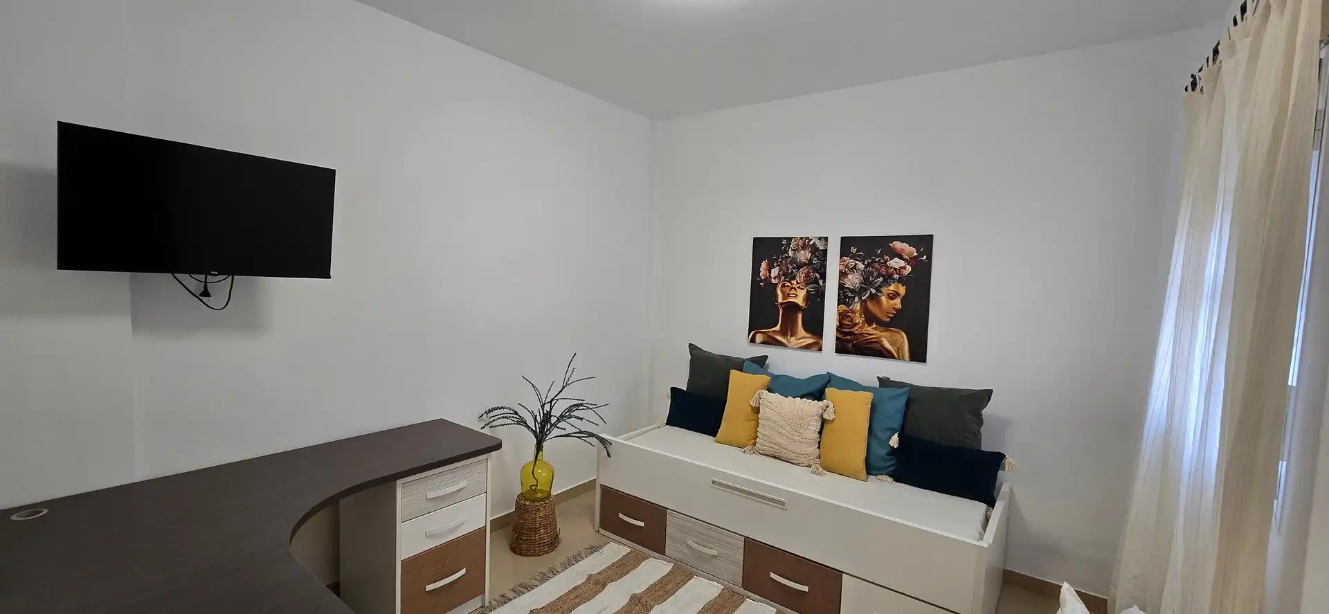 Habitación de Casa adosada en venta en Paterna de Rivera con Aire acondicionado, Jardín privado y Terraza