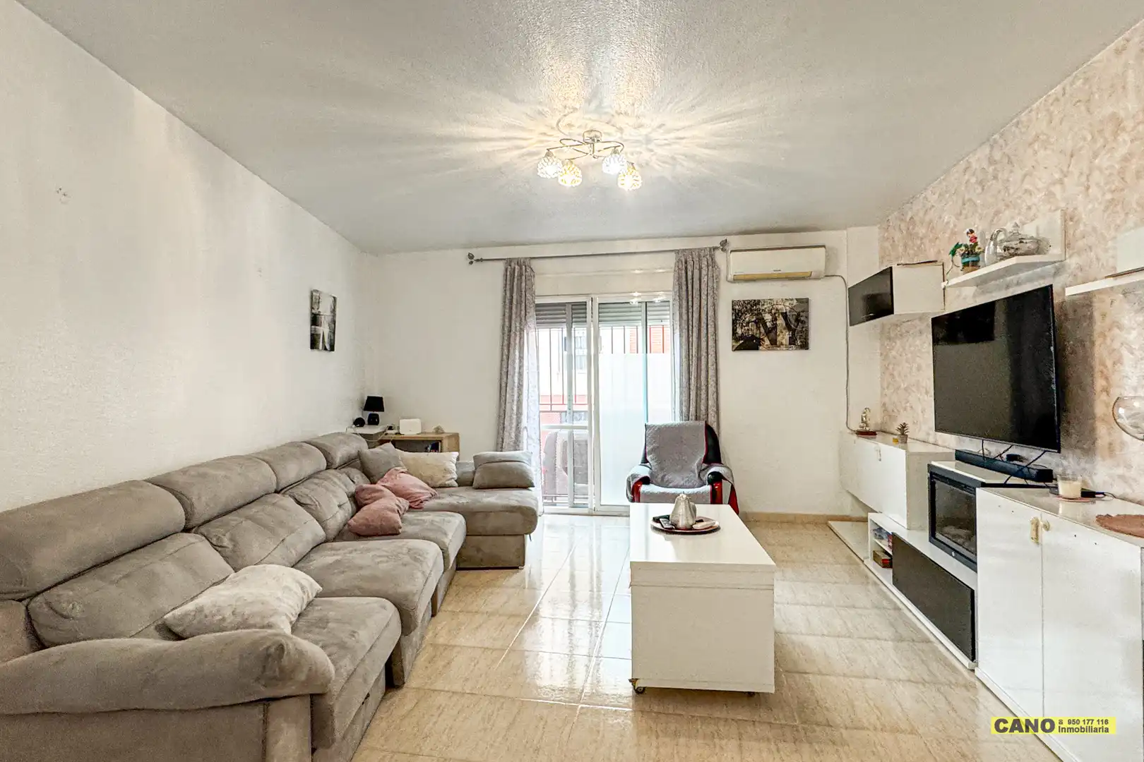 Sala de estar de Piso en venta en Roquetas de Mar ciudad