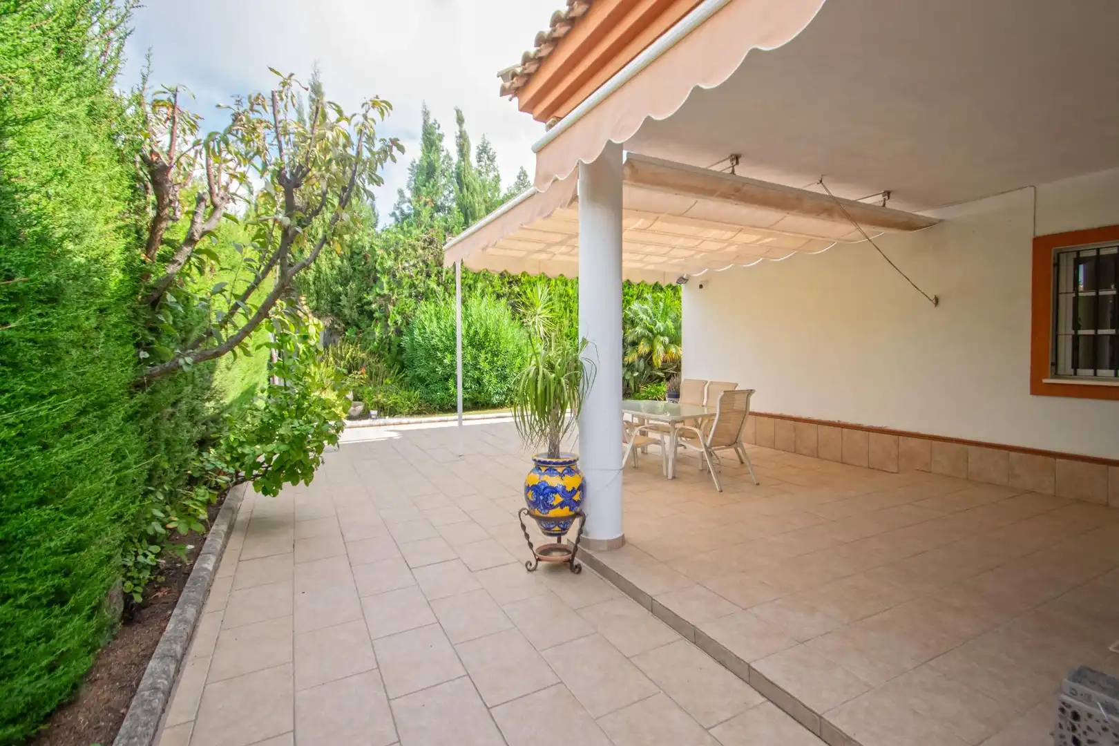 Villa con piscina in vendita a Loreto, imagen 3