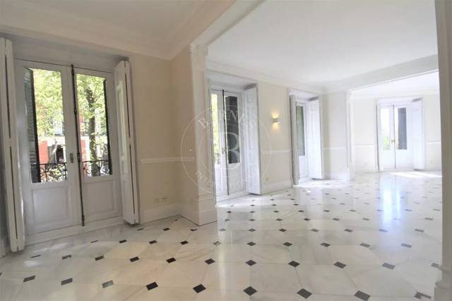 Piso en Alquiler en Jerónimos