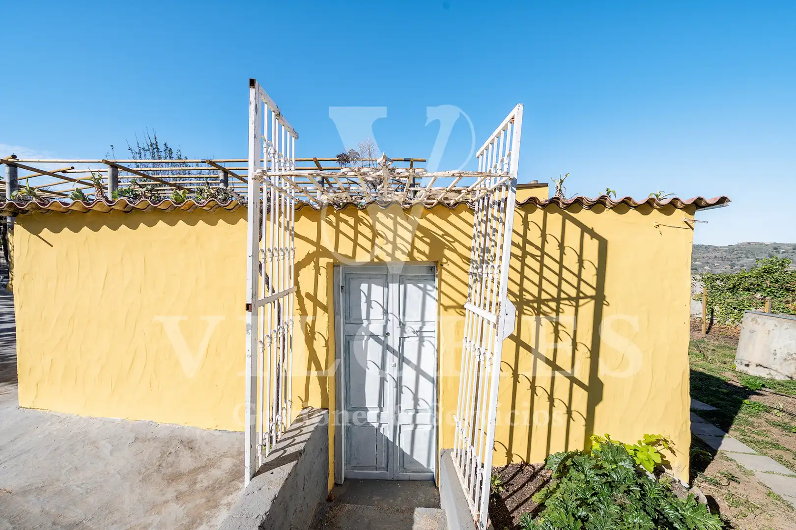 Vista exterior de Casa o xalet en venda en Santa Brígida amb Jardí privat, Terrassa i Traster