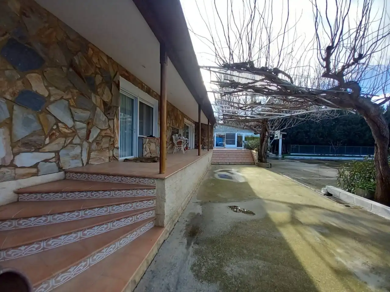 Vista exterior de Casa o chalet en venta en Sariñena con Jardín privado y Piscina