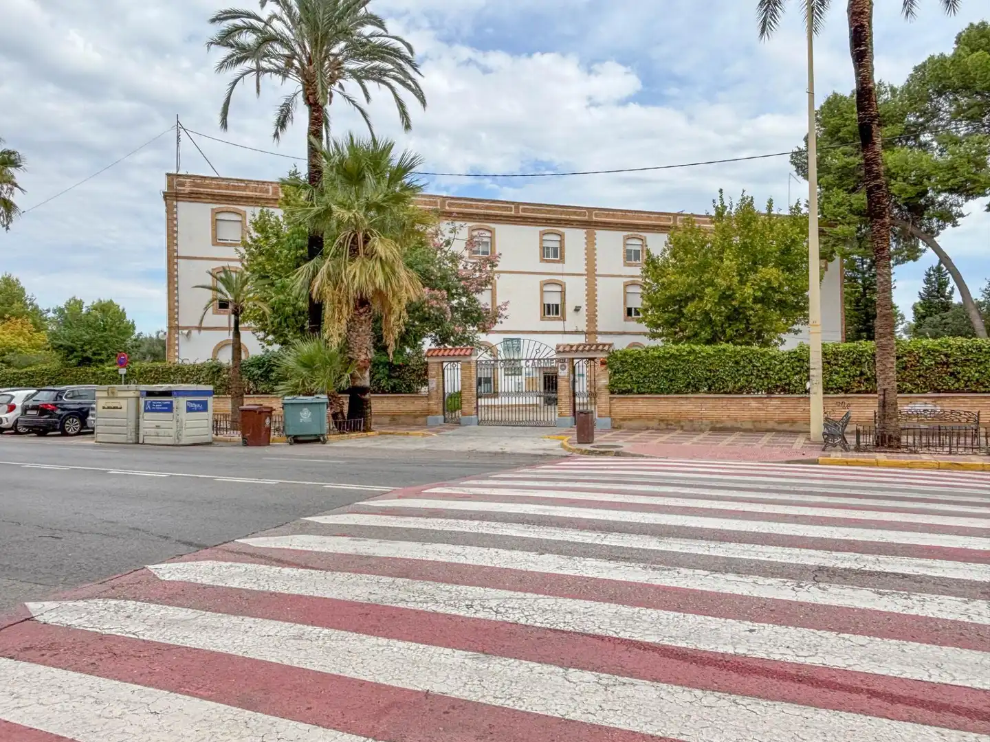 Vista exterior de Planta baixa en venda en Manises amb Aire condicionat i Calefacció