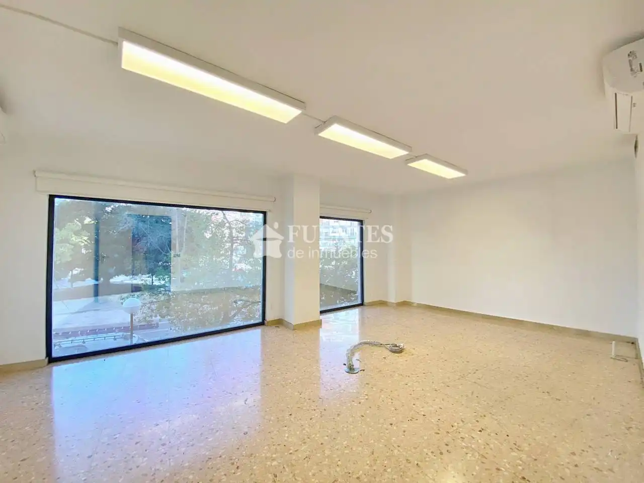 Local comercial en alquiler en Calle  Colombia, imagen 11