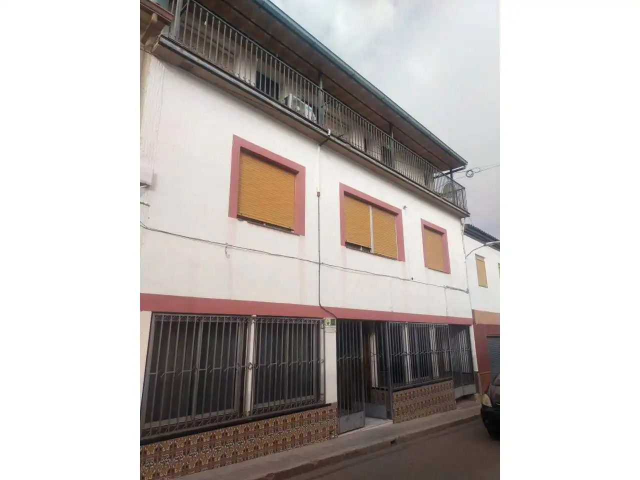 Vista exterior de Edifici en venda en Ossa de Montiel