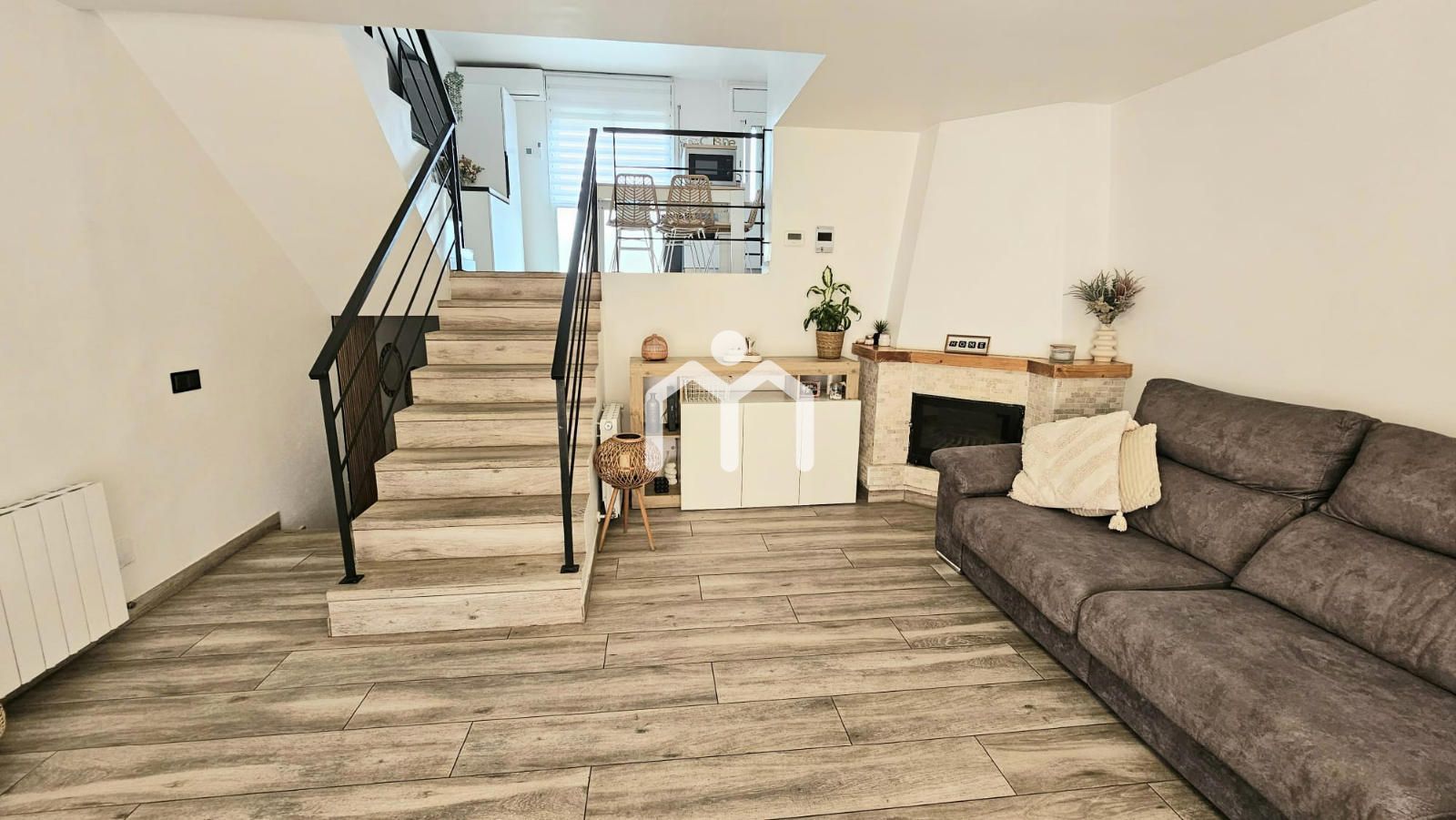 Living room of Single-family semi-detached for sale in Badalona  with Air Conditioner, Heating and Terrace