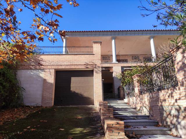 Casa-chalet en Venta en Del Alcotán en Layos