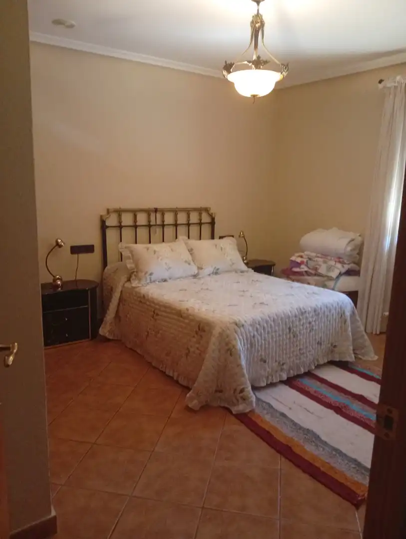 Habitación de Casa o chalet en venta en Jaén con Aire acondicionado, Calefacción y Jardín privado