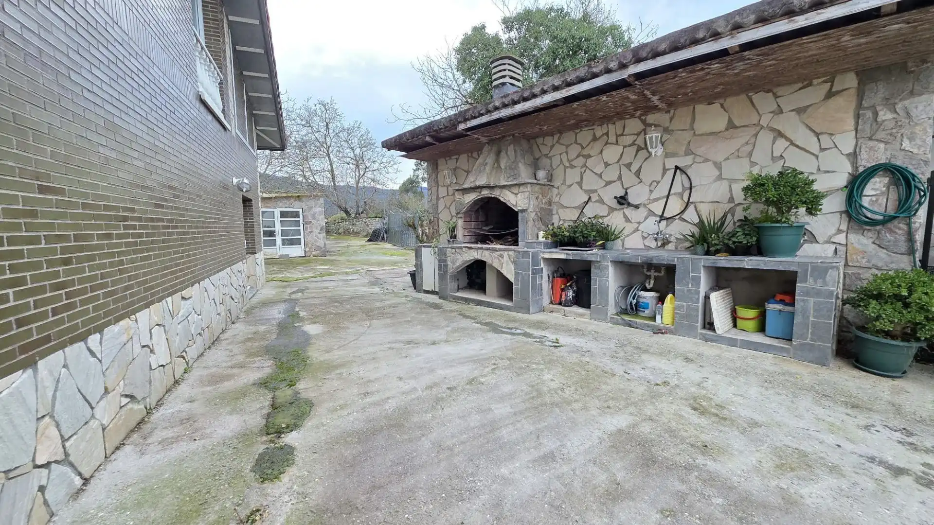 Jardí de Casa o xalet en venda en Castro-Urdiales amb Calefacció, Jardí privat i Terrassa