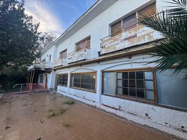 Vista exterior de Casa o xalet en venda en Mataró amb Jardí privat, Parquet i Terrassa