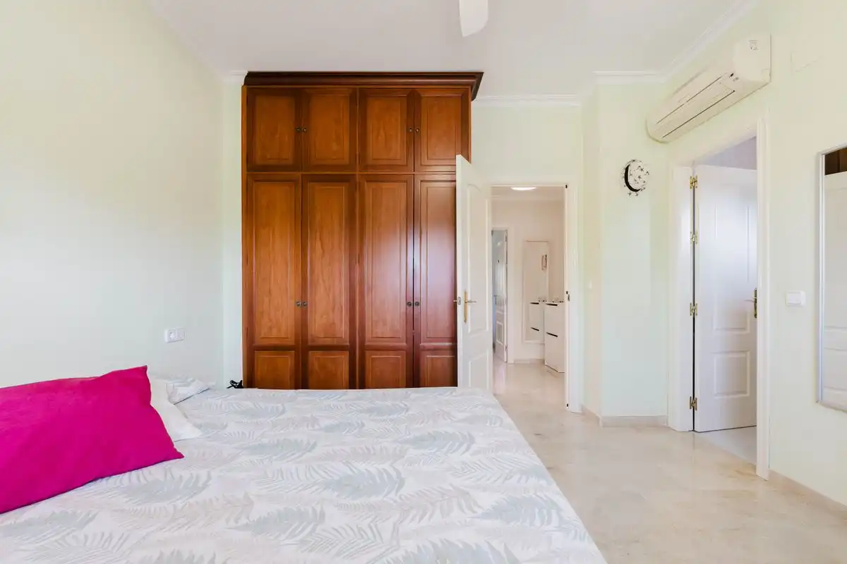 Dormitori de Casa o xalet en venda en Almensilla amb Aire condicionat, Calefacció i Jardí privat