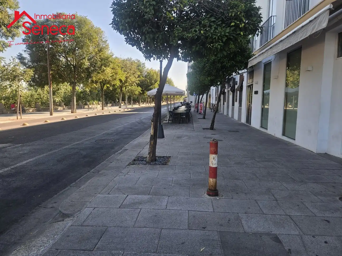 Vista exterior de Garatge en venda en Córdoba