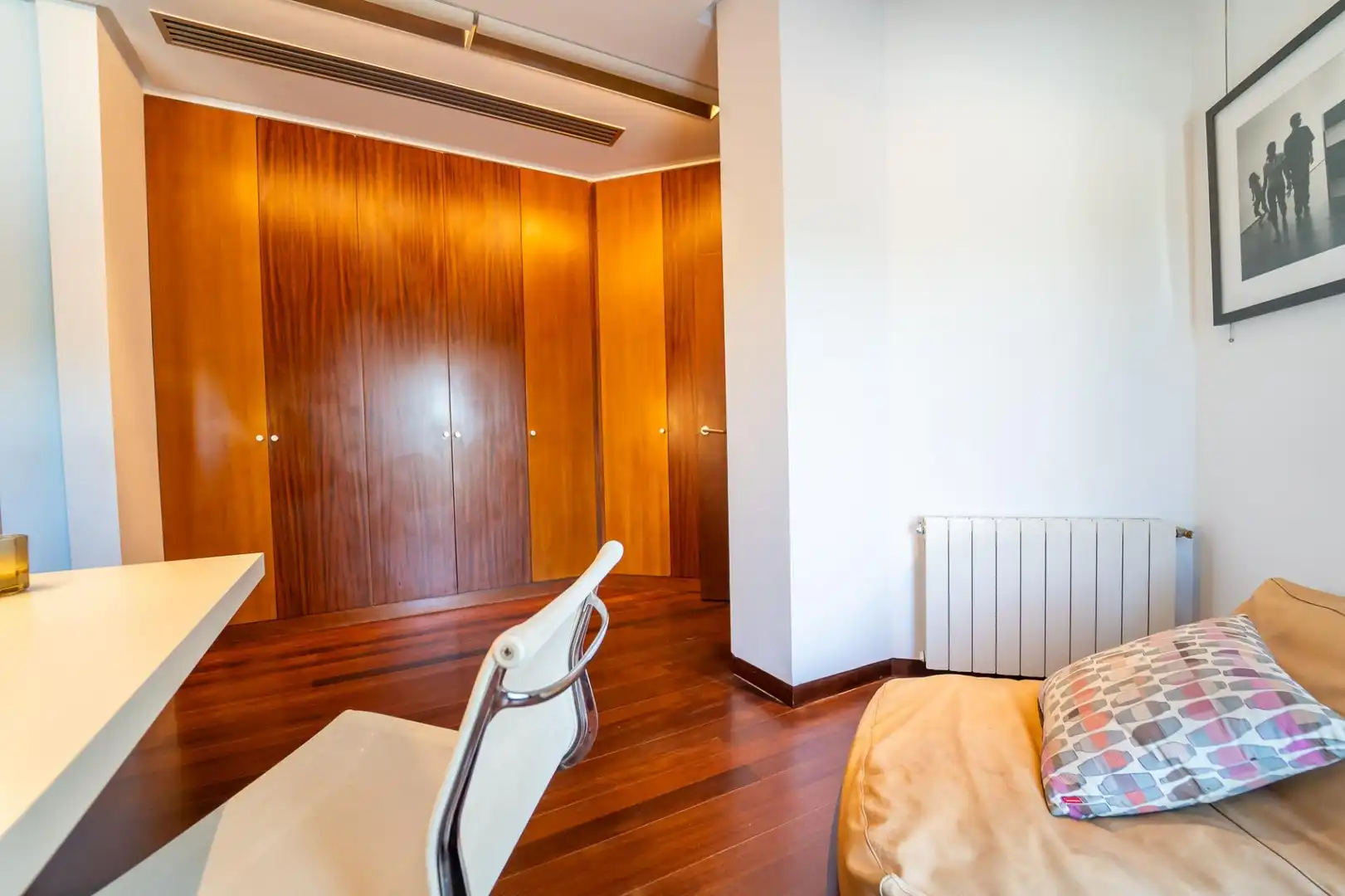 Dormitori de Casa o xalet en venda en Elche / Elx amb Aire condicionat, Jardí privat i Parquet