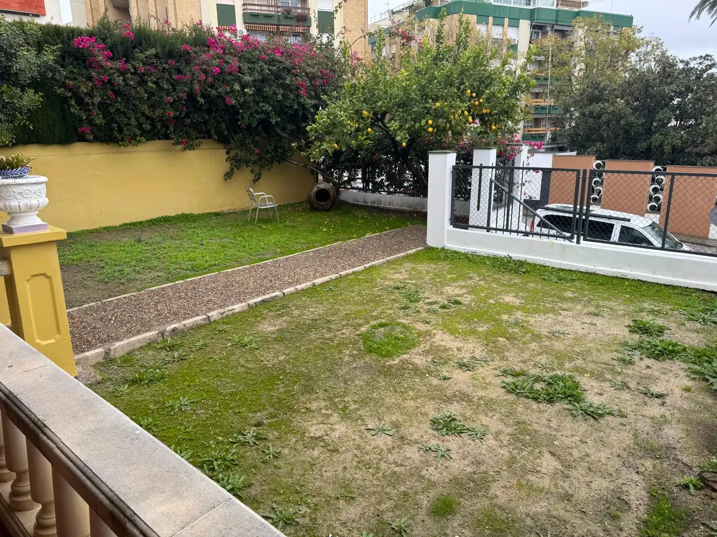 Jardí de Casa adosada en venda en Morón de la Frontera amb Aire condicionat, Jardí privat i Moblat