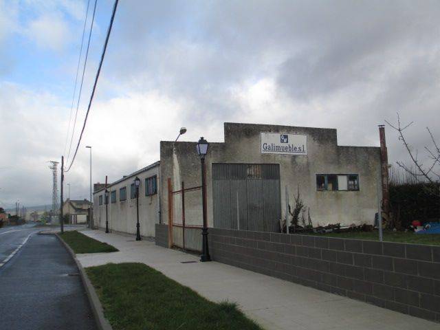 Nave industrial en Venta en Outeiro de Rei