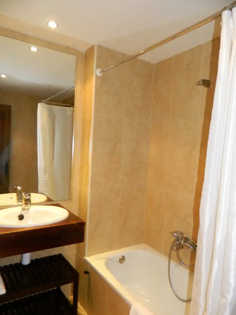 Baño de Apartamento en venta en Canillo con Calefacción, Parquet y Trastero