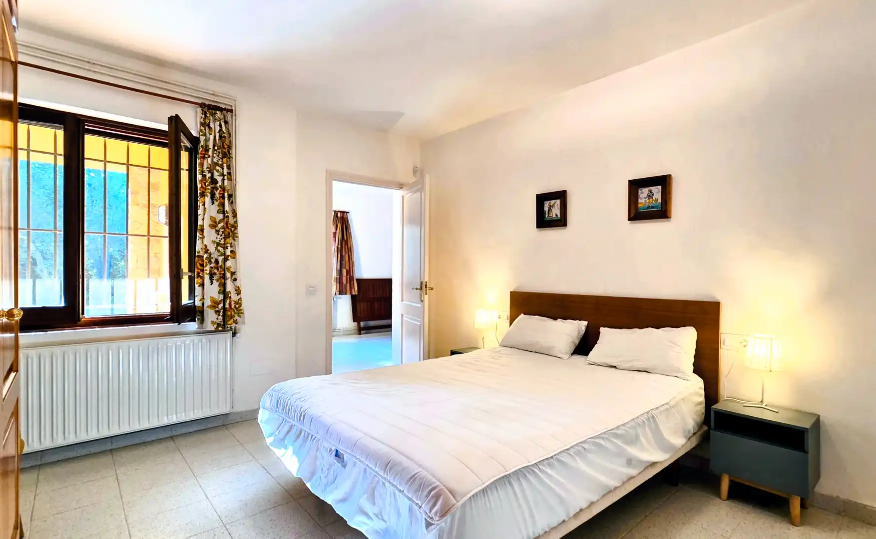 Dormitori de Apartament de lloguer en Begur amb Jardí privat, Piscina i Moblat