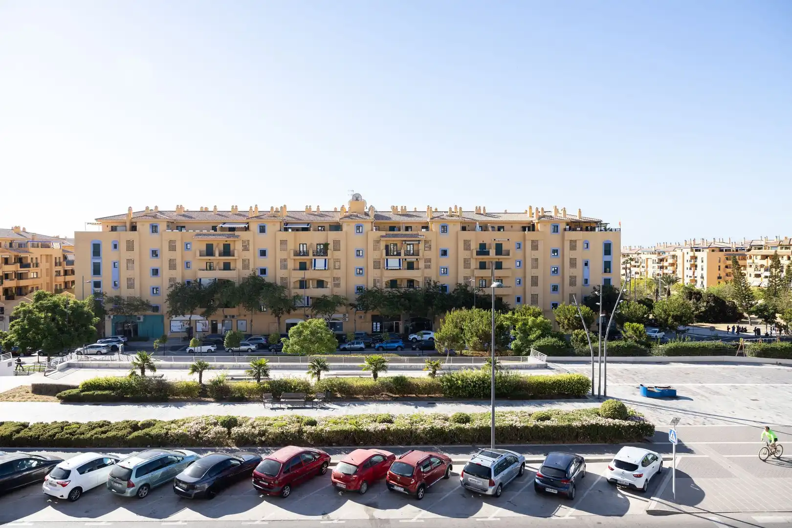 Vista exterior de Apartament en venda en San Pedro de Alcántara