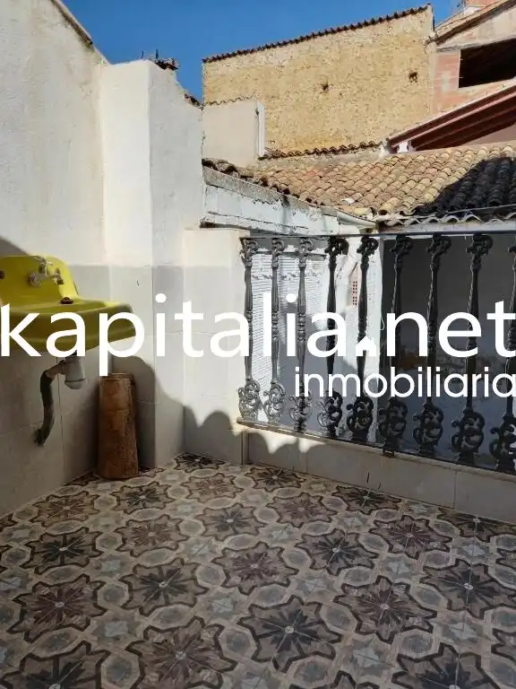 Exterior view of Houses for rent in Navarrés  with Heating and Furnished