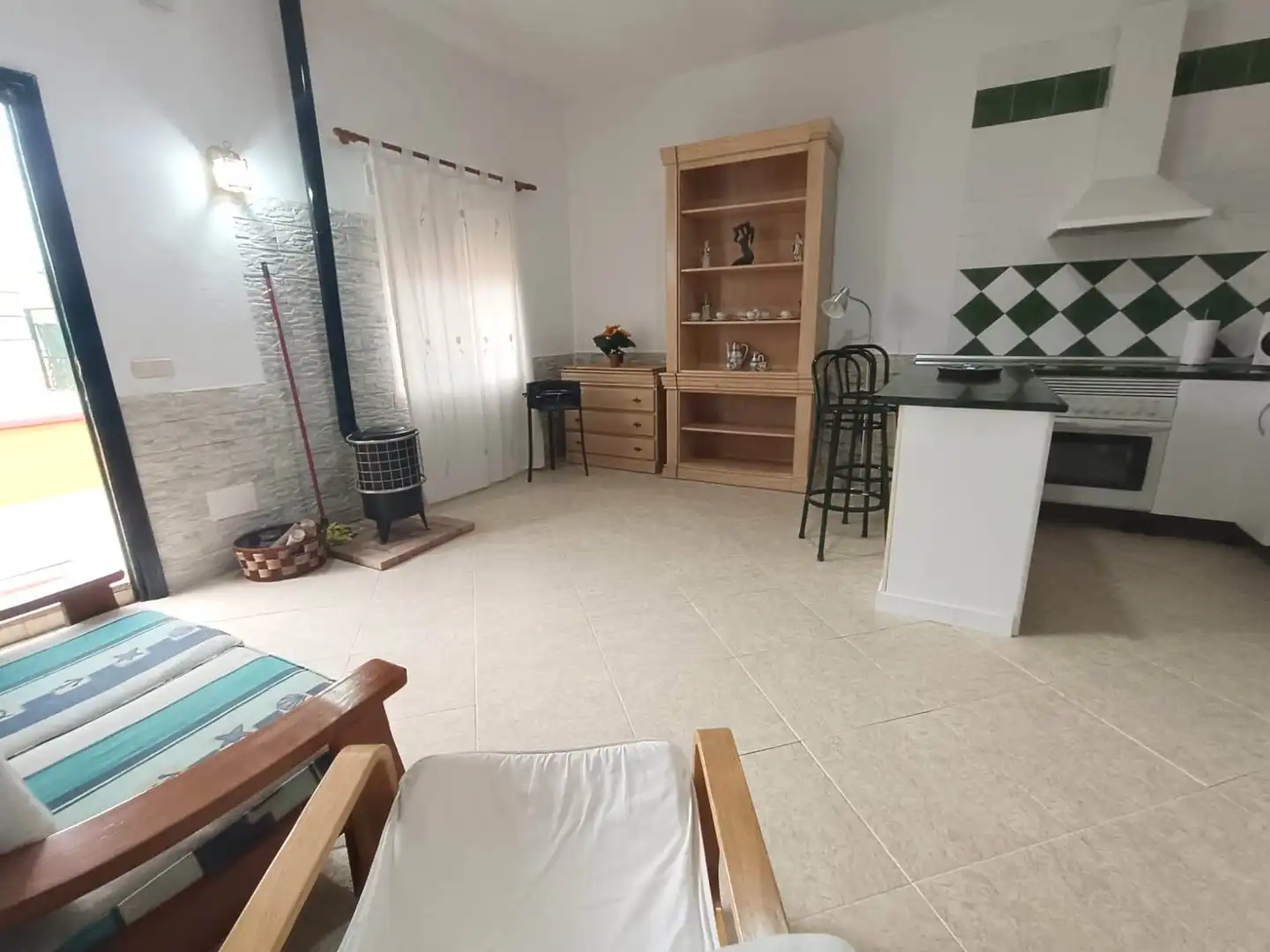 Sala d'estar de Casa adosada de lloguer en Cartagena amb Calefacció, Jardí privat i Moblat